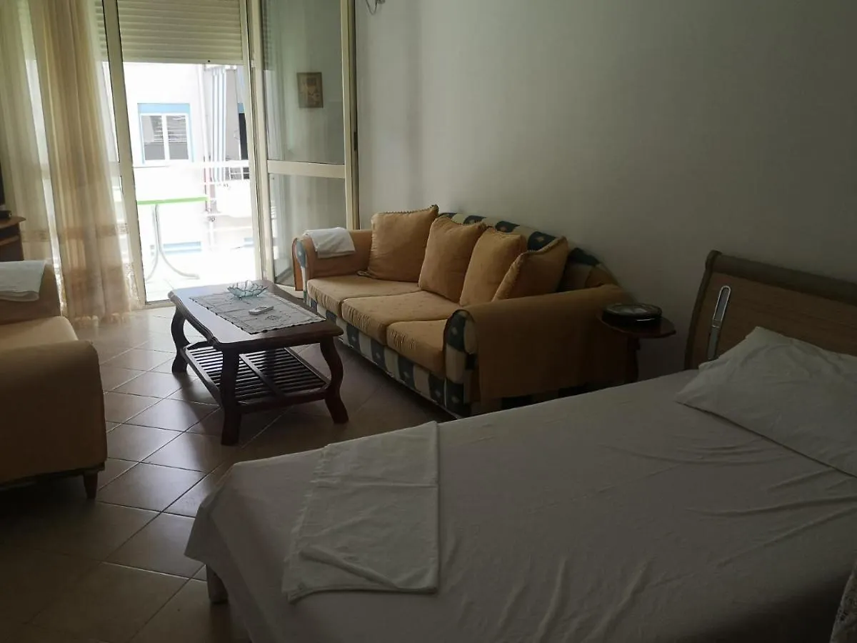 Apartment Portside Appartment With Seaview Vlore